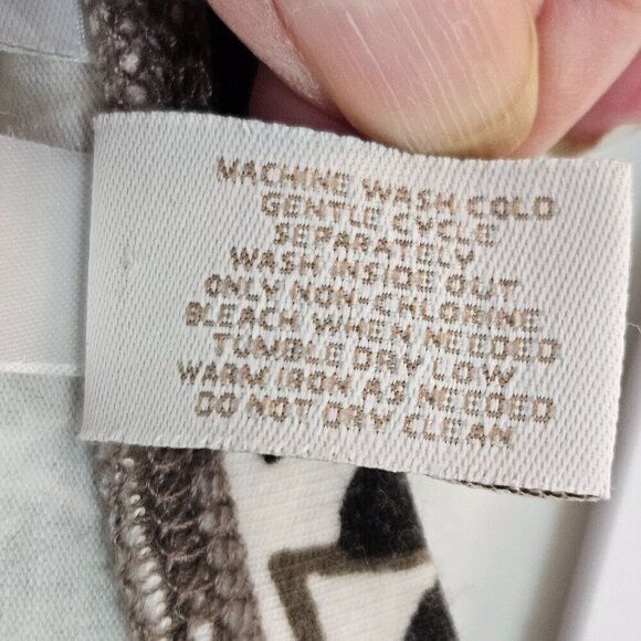 Chico's Weekends Safari Giraffe Animal Print Top Size 2 Large Brown - Picture 6 of 8